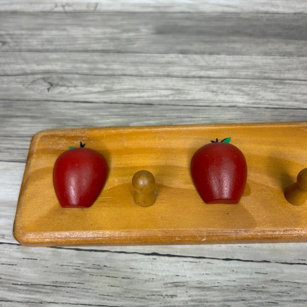N/A apple kitchen